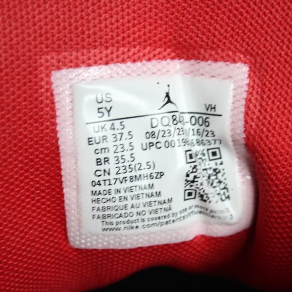 Boys Size 5Y - Nike Air Jordan 1 Mid Bred Shadow DQ8423-006 Black Gray Red - Picture 7 of 7